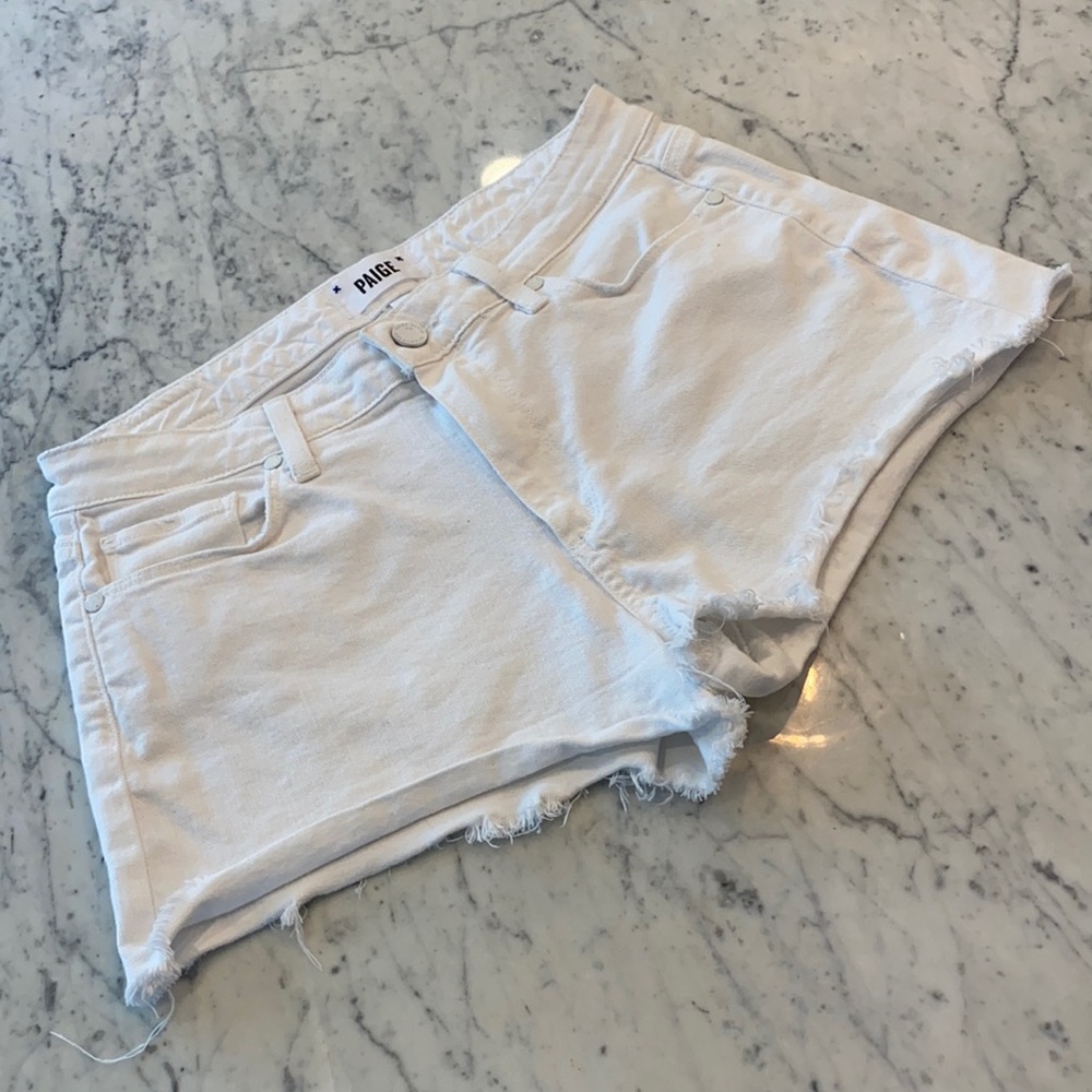 WOMANS PAIGE WHITE JEAN CUT OFF SHORTS SIZE 28